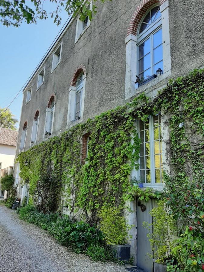 Dans Moulin Au Bord De L'Eau, Appartement Chaleureux Saint-Pryvé-Saint-Mesmin Exterior foto